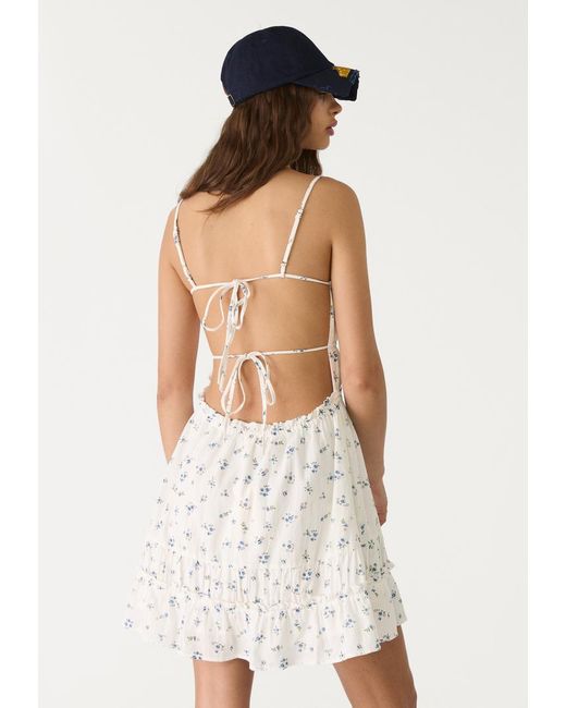 Abito A Bretelle Con Stampa di Stradivarius in White