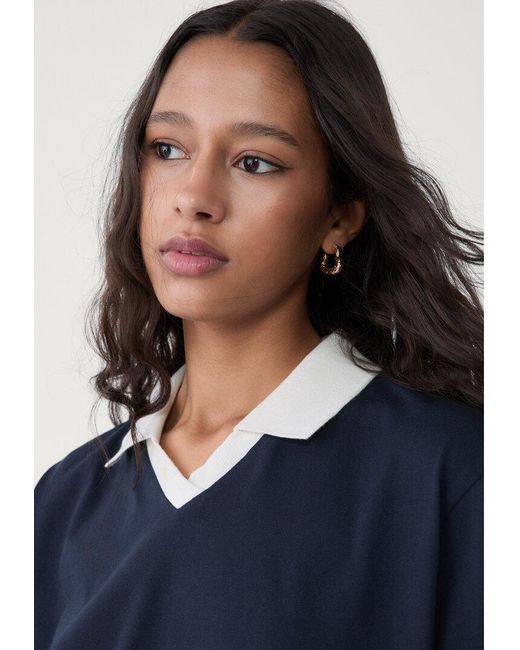 Maglietta Con Collo A Polo di Stradivarius in Blue