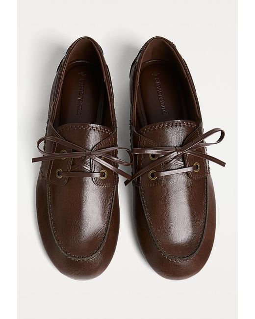 Mocassini Dettaglio Cucito di Stradivarius in Brown