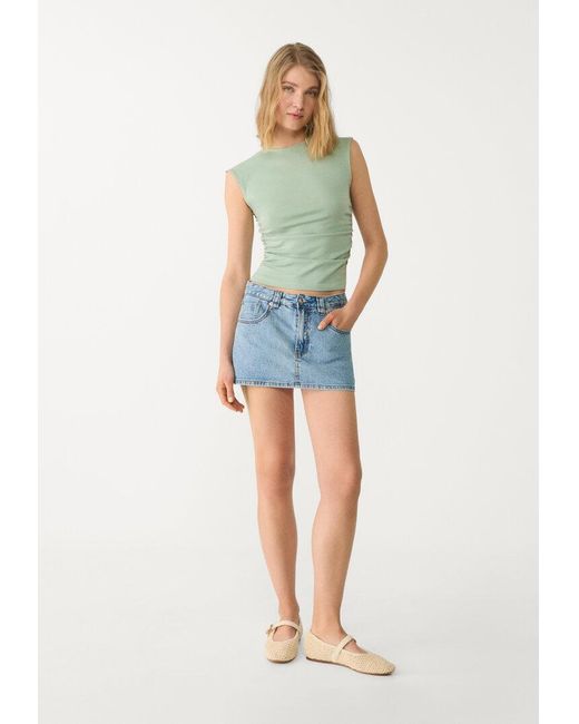 Maglietta Basic Fitted Effetto Arricciato di Stradivarius in Green