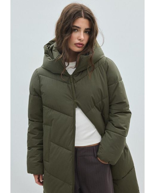 Piumino Basic di Stradivarius in Green