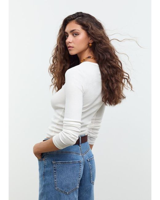 Maglietta Canneté A Maniche Lunghe di Stradivarius in White