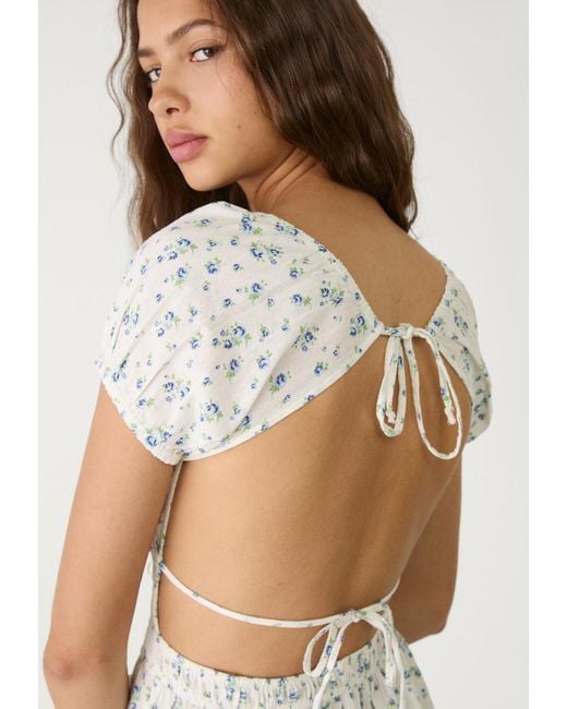 Abito Corto Stampato di Stradivarius in White