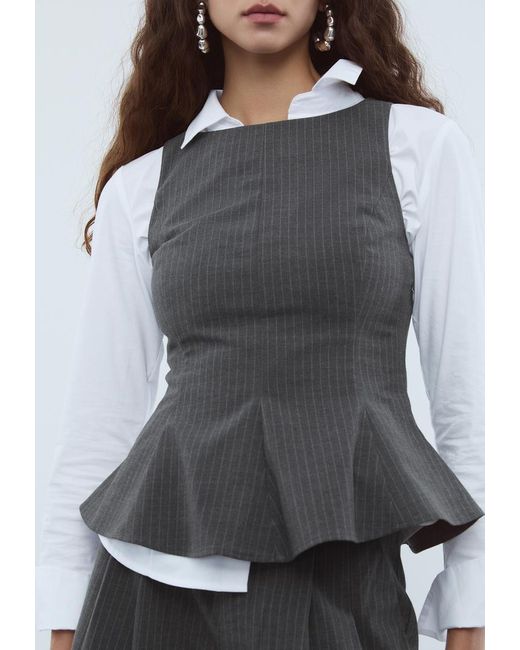 Top Baschina Senza Maniche A Righe di Stradivarius in Gray