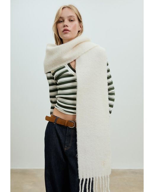 Sciarpa Basic di Stradivarius in White