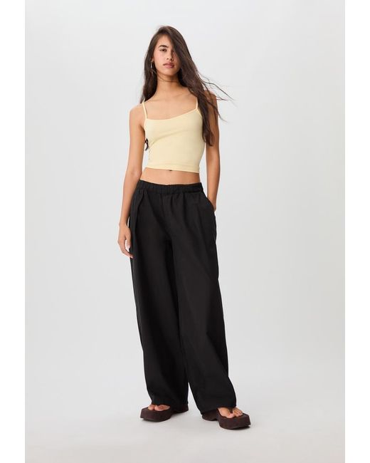 Top Con Spalline di Stradivarius in Gray