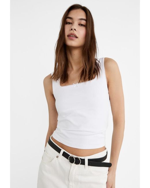 Maglietta Con Scollo Quadrato di Stradivarius in White