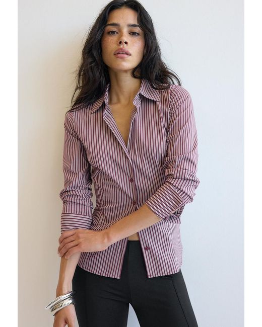 Camicia Basic Fitted A Righe di Stradivarius in Purple