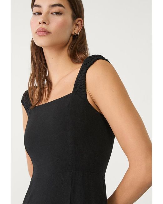 Vestito Midi Fluido Con Schiena Incrociata di Stradivarius in White