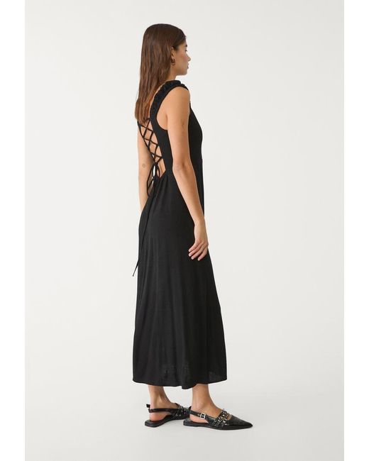 Vestito Midi Fluido Con Schiena Incrociata di Stradivarius in White