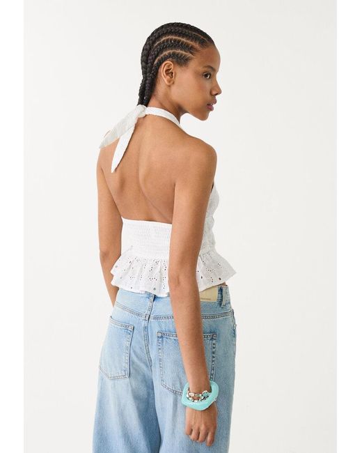 Top Halter Ricamato di Stradivarius in Blue