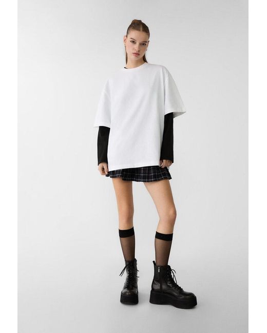 Maglietta Oversize A Maniche Corte di Stradivarius in White