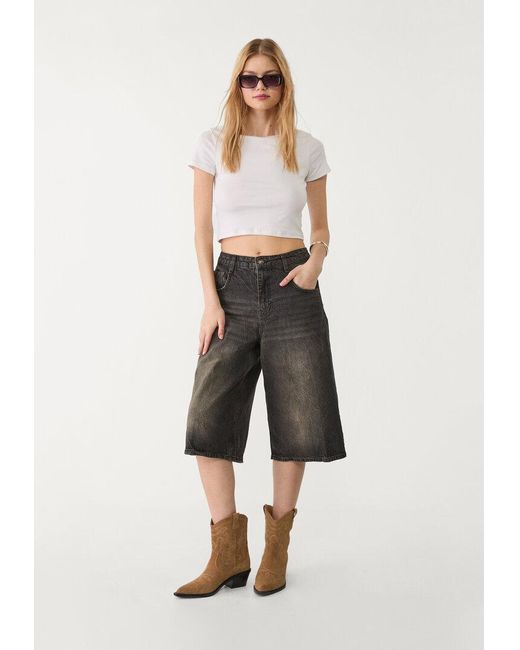 Bermuda Jort di Stradivarius in Natural