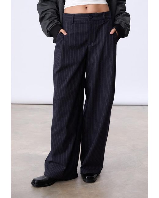 Pantalone Elegante A Righe Con Pinces di Stradivarius in White