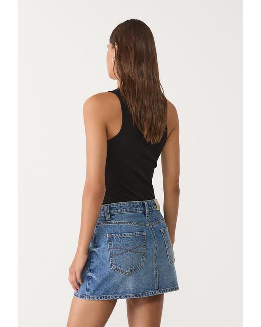 Top Basic Con Spalline di Stradivarius in Blue