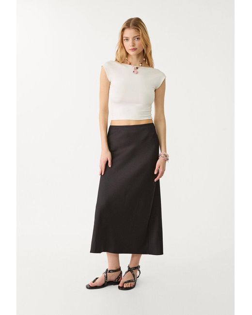 Gonna Midi Satinata di Stradivarius in White