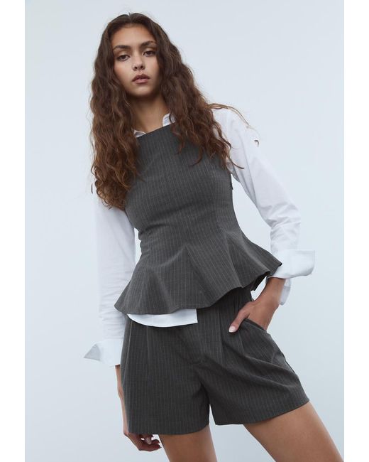 Top Baschina Senza Maniche A Righe di Stradivarius in Gray
