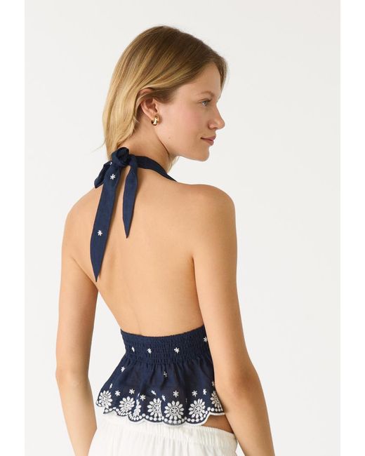 Top Halter Ricamato A Contrasto di Stradivarius in White