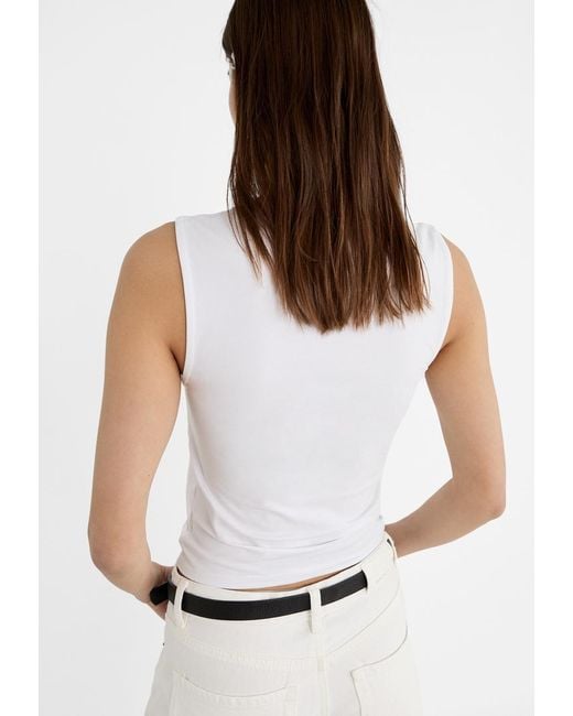Maglietta Con Scollo Quadrato di Stradivarius in White