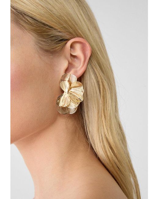 Orecchini A Ventaglio Con Fiore E Texture di Stradivarius in White