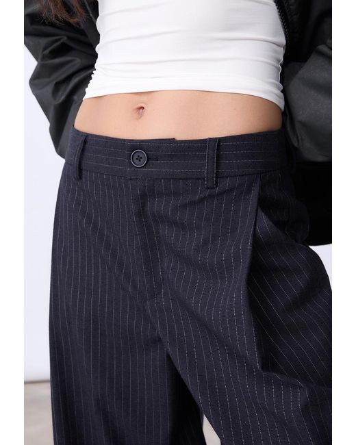 Pantalone Elegante A Righe Con Pinces di Stradivarius in White