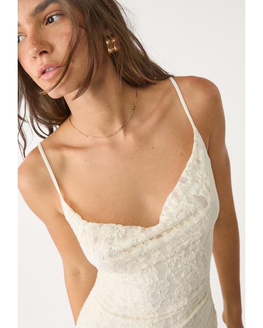 Vestito Corto Spalline Pizzo di Stradivarius in White