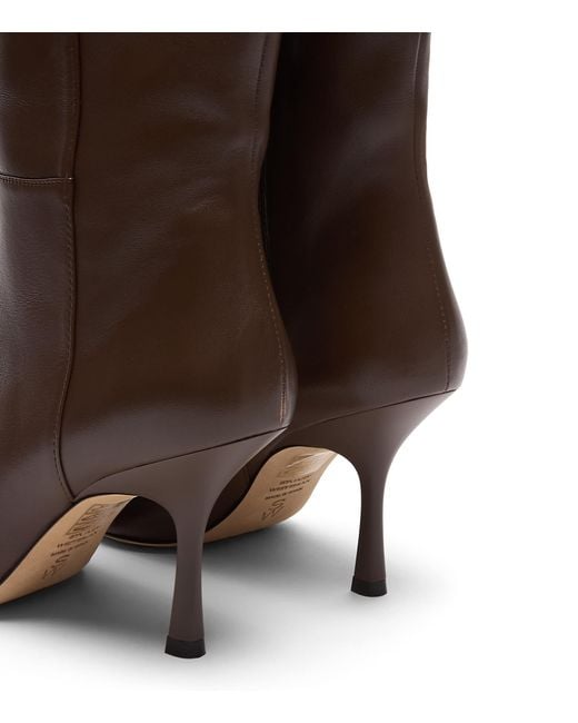 Madison Boot 85 di Stuart Weitzman in Brown