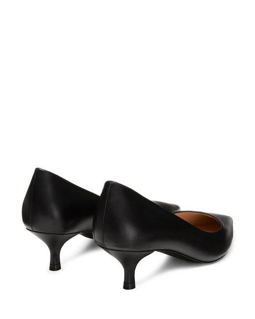 Pumps di Stuart Weitzman in Black