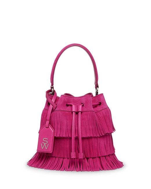 , RAE FRINGE MINI BUCKET BAG, Novedades, , Stuart Weitzman de color Pink