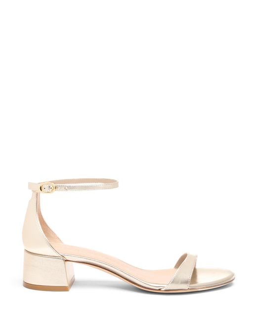 Nudist Block 35 Stuart Weitzman de color Natural