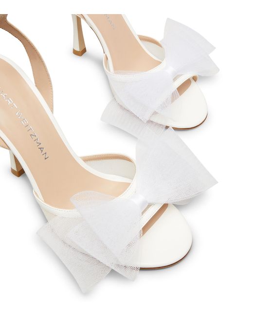 Blushing Bow 100 Sandal Stuart Weitzman de color White