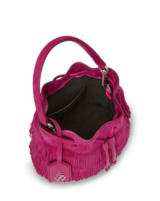 , RAE FRINGE MINI BUCKET BAG, Novedades, , Stuart Weitzman de color Pink
