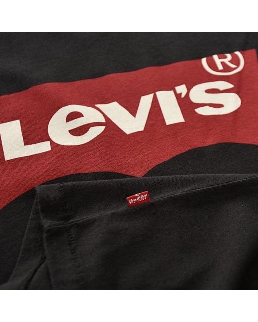 levis black and red t shirt