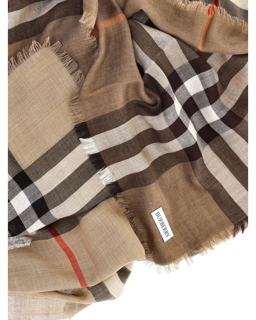 Sciarpa In Lana E Seta "Check" di Burberry in White