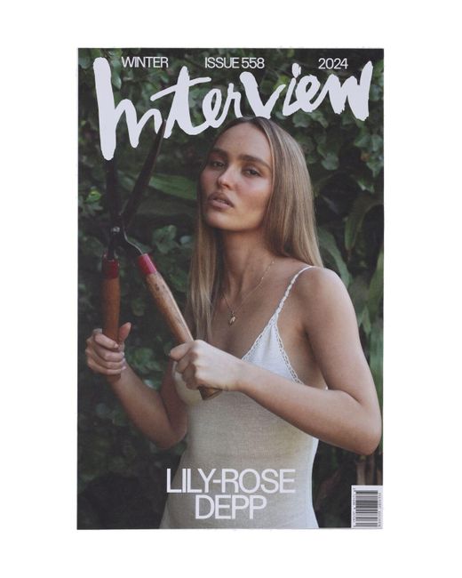 "Interview" Issue 558 di MAGAZINE in Black