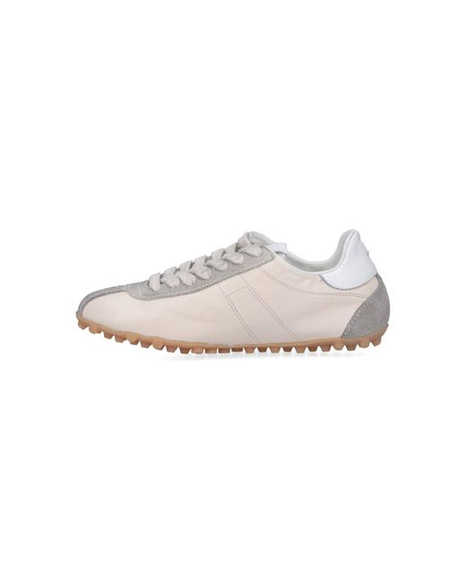 Maison Margiela White Classic Low-Top Sneakers With Minimalist Aesthetic