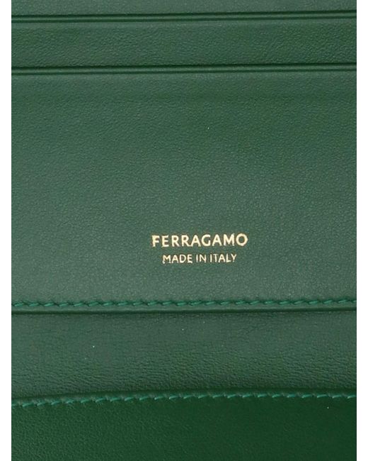 Portacarte "Hug" di Ferragamo in Green