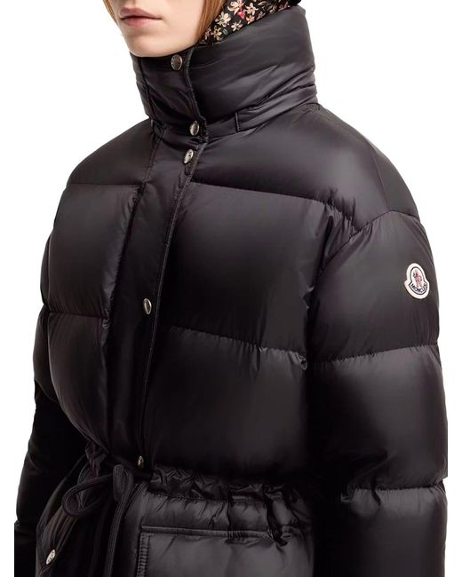 Piumino midi sesie con cappuccio di Moncler in Black