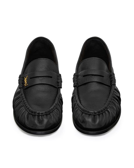 Mocassini le loafer in pelle stropicciata lucida di Saint Laurent in Black da Uomo