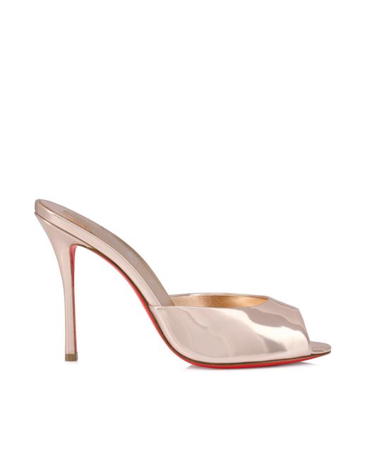 Mules me dolly in pelle laminata di Christian Louboutin in Pink