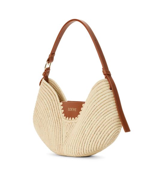 Borsa loewe swing media in rafia e pelle di vitello di Loewe in White