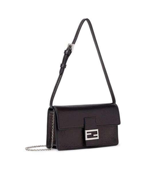 Wallet on chain in pelle di vitello di Fendi in Black