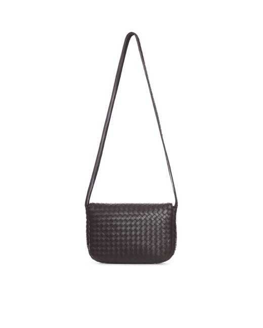 Borsa messanger in pelle di agnello intrecciata di Bottega Veneta in White da Uomo