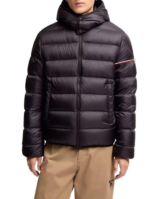 Piumino corto ravenlock con cappuccio di Moncler in Black da Uomo
