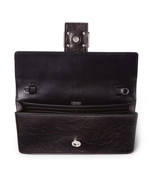 Wallet on chain in pelle di vitello di Fendi in Black