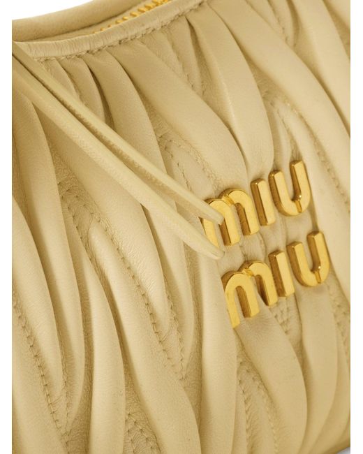 Wander hobo bag in nappa matelasse di Miu Miu in Metallic