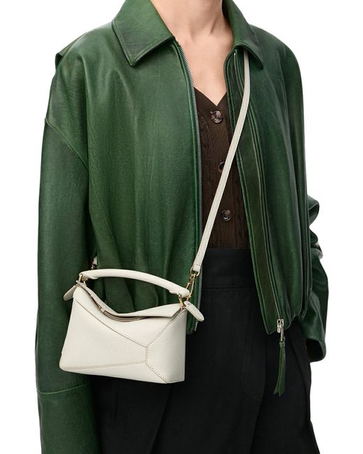 Borsa puzzle edge mini in pelle granata di Loewe in White