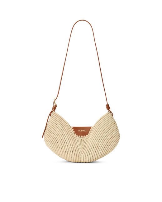 Borsa loewe swing media in rafia e pelle di vitello di Loewe in White