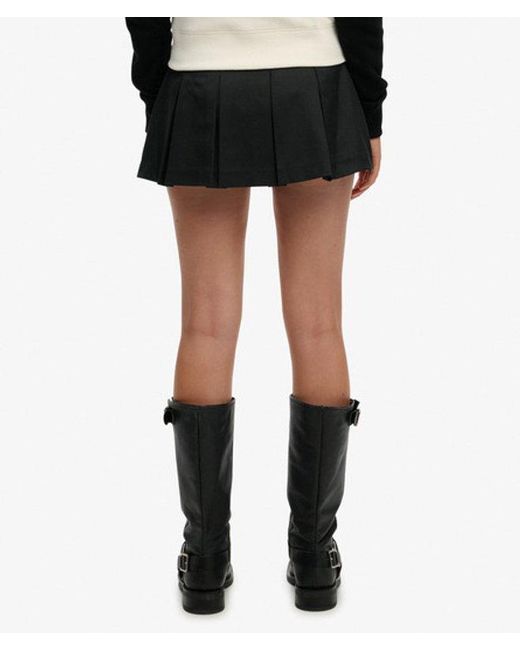 Superdry Mini Geplooide Skort in het Black