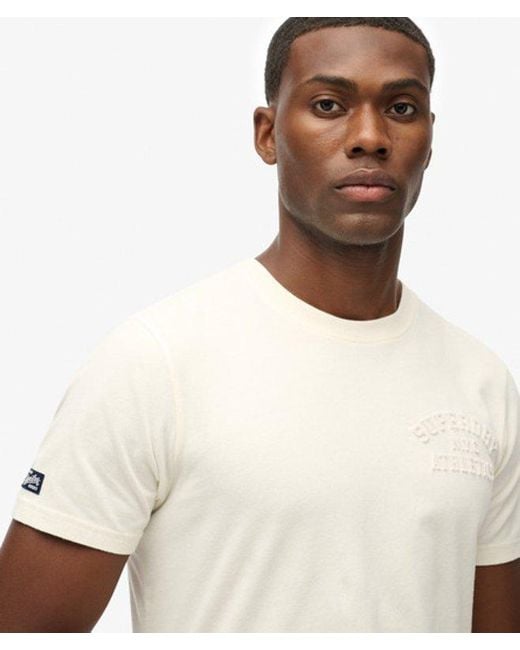 Homme T-Shirt Décontracté À Motif En Relief Athletic Taille Superdry pour homme en coloris White